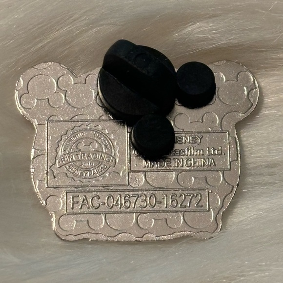Disney Trading Pin - Picture 2 of 2